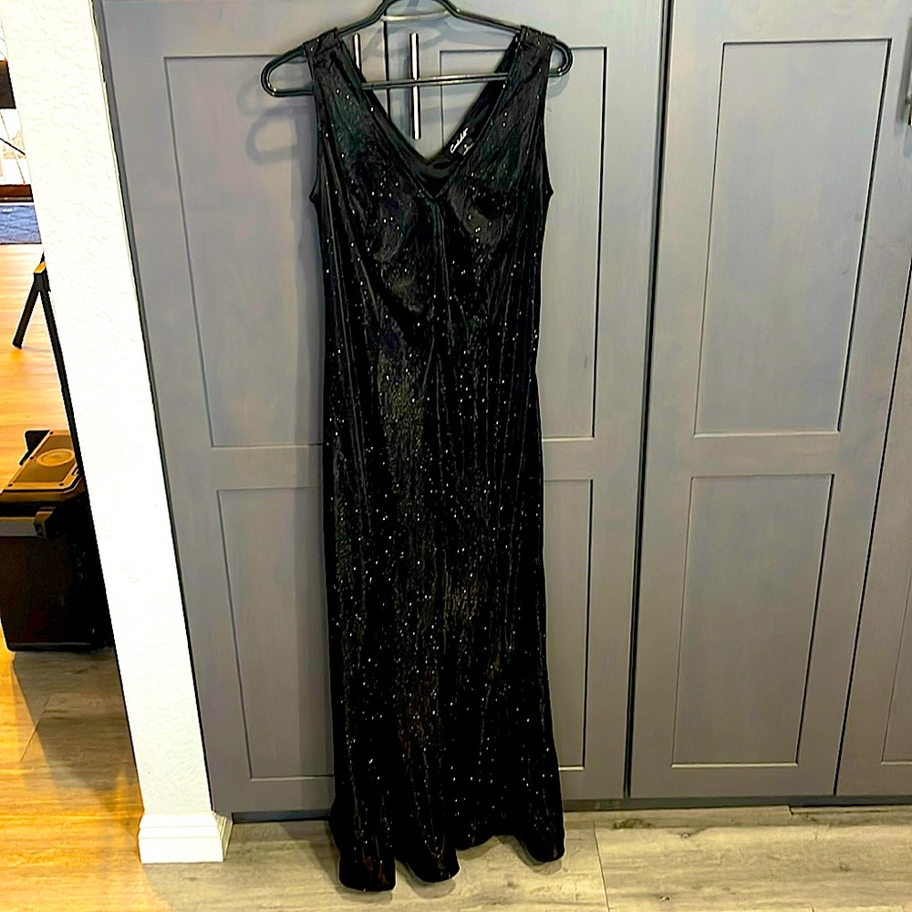 Long black dress with sparkles in dress